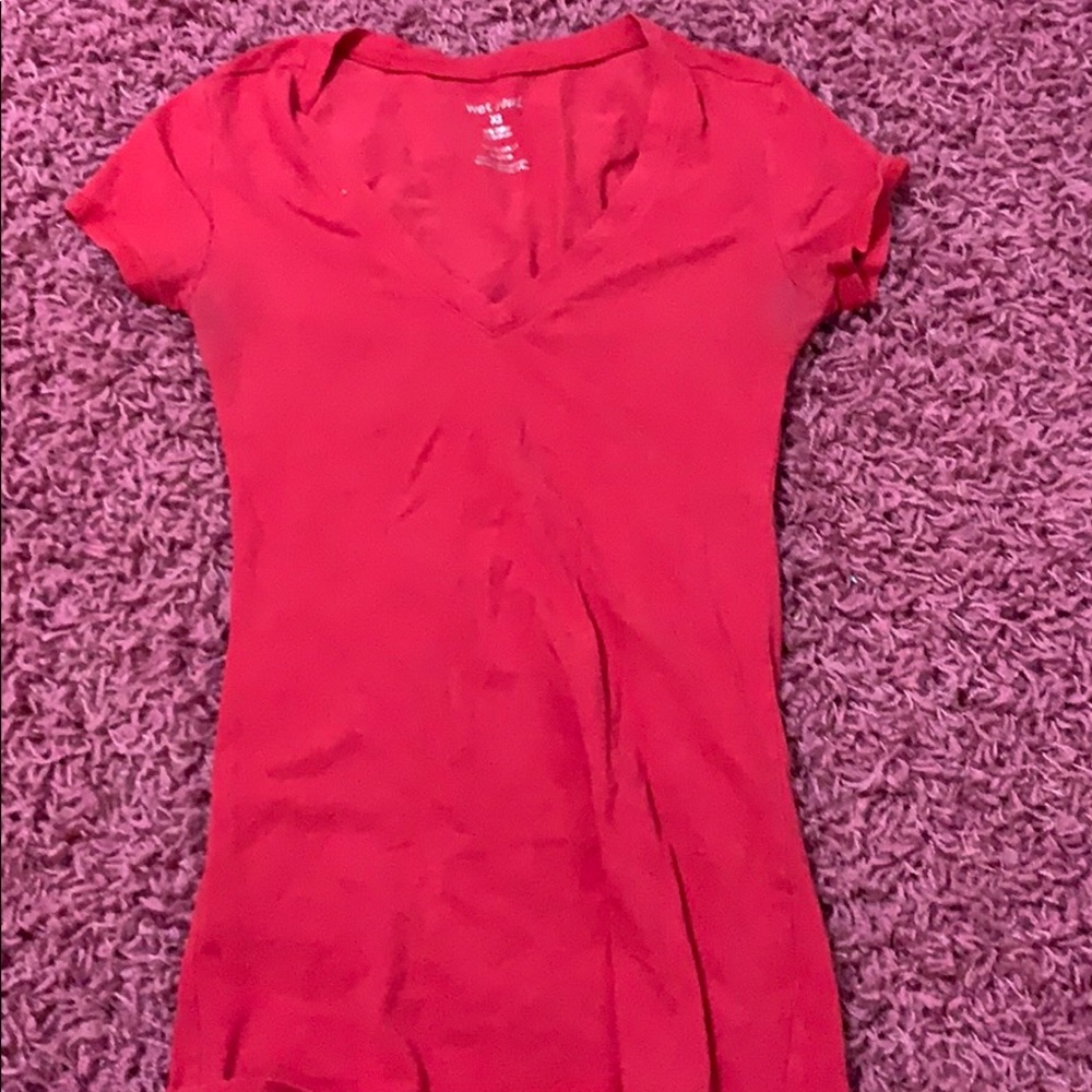 plain red tee